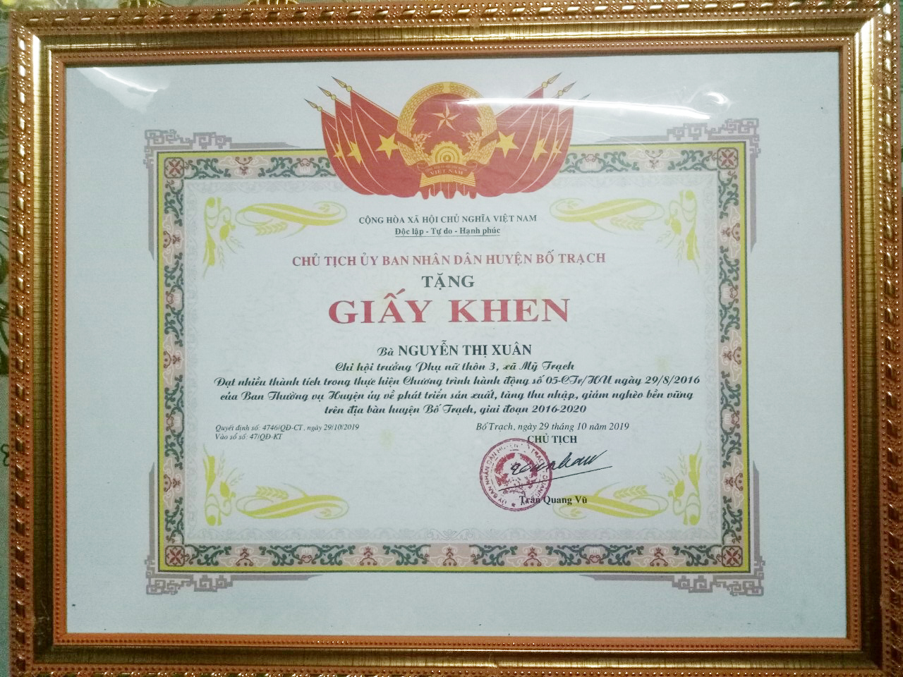 giay_khen_huyen_chuan